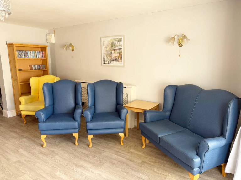 10 West Allington Lodge Care Home 50 West Allington Bridport Dorset DT6 5BH